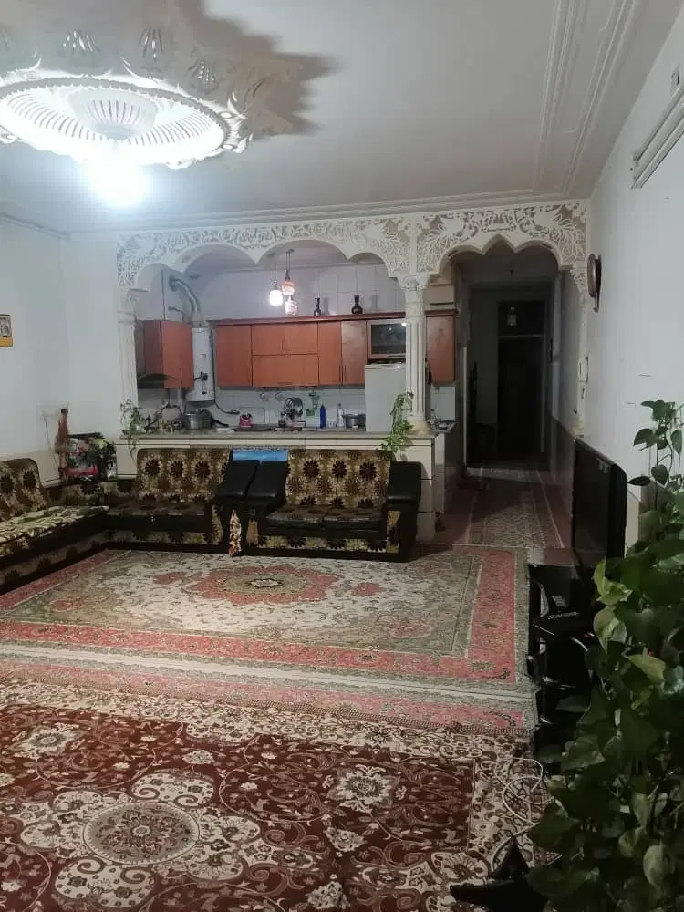فروش خانه ویلایی کوشک میدان خیابان مبین