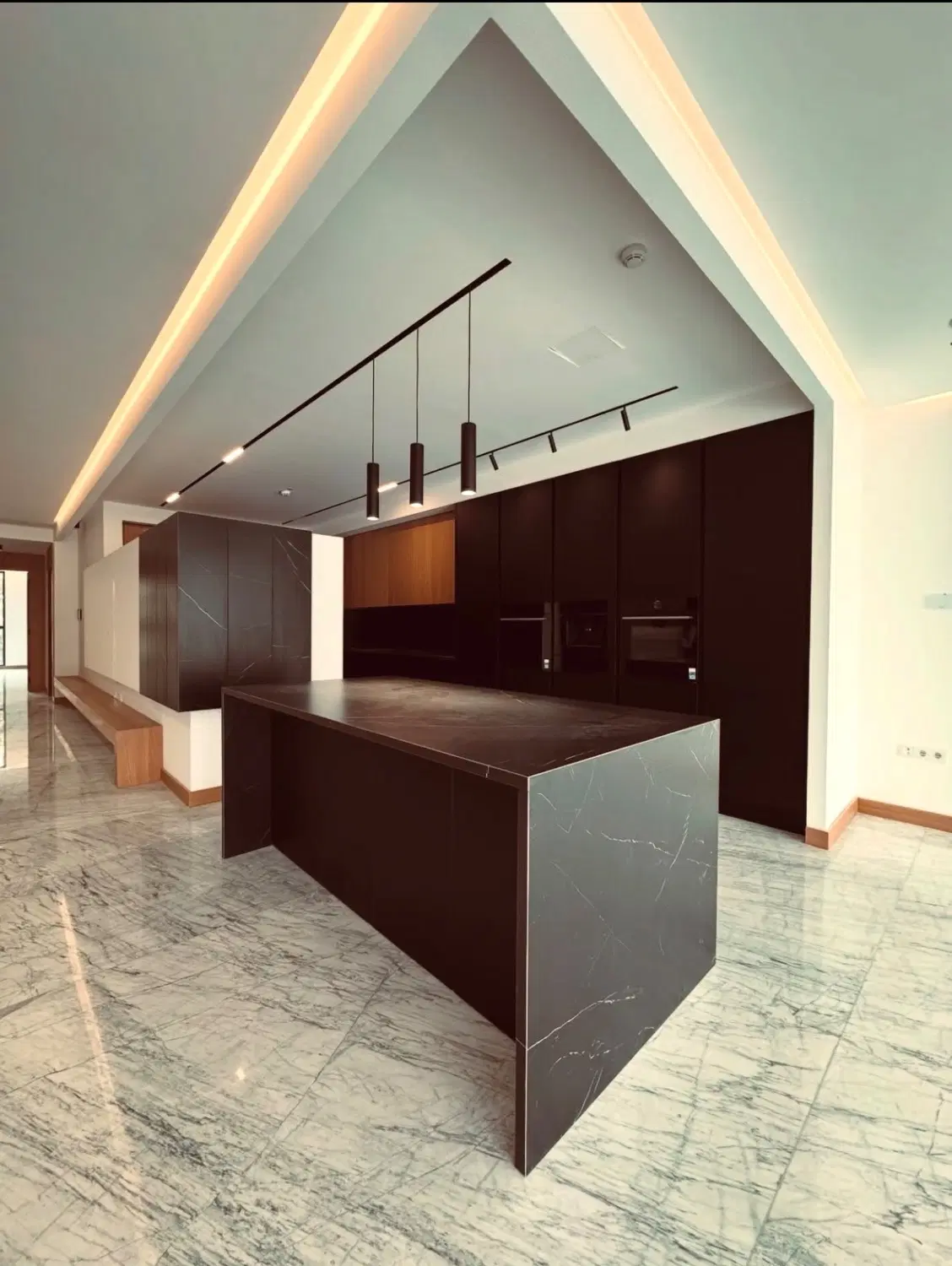 ۲۲۵ متری تکواحدی استخردار