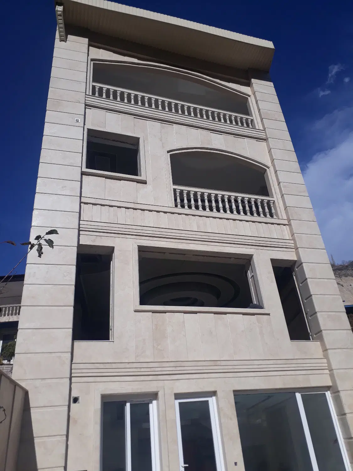 نزدیک تهران (گزنک)ویلا شخصی ساز