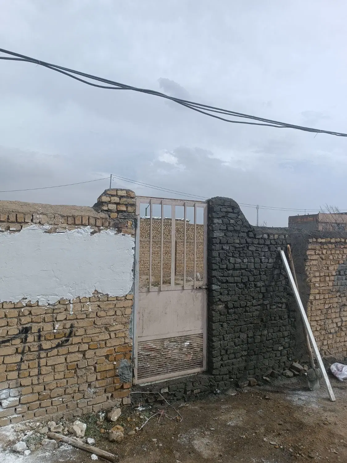 زمین متراژ ۵۵۰ متر چهاردیواری کلاته