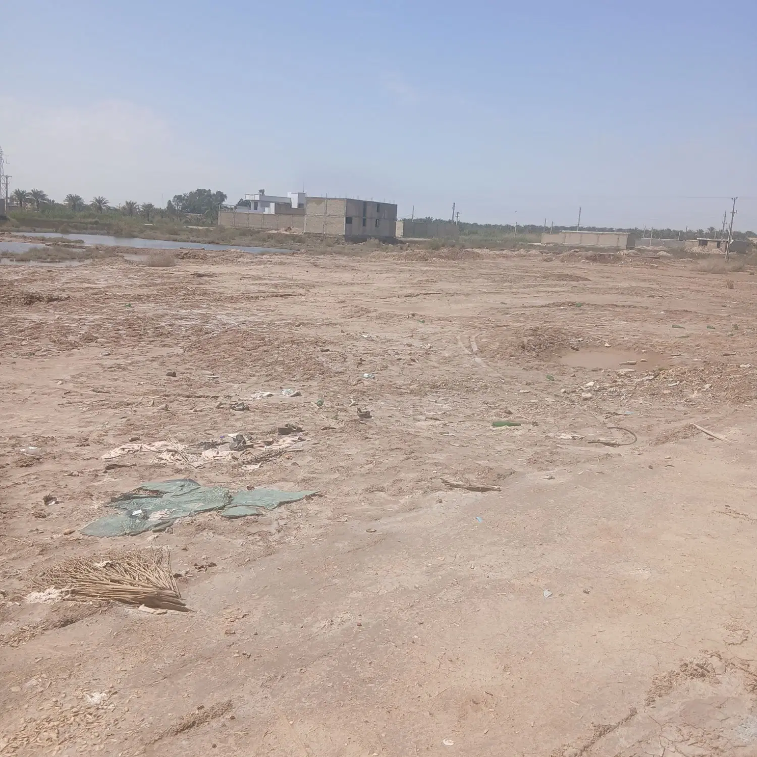 زمین 240متری