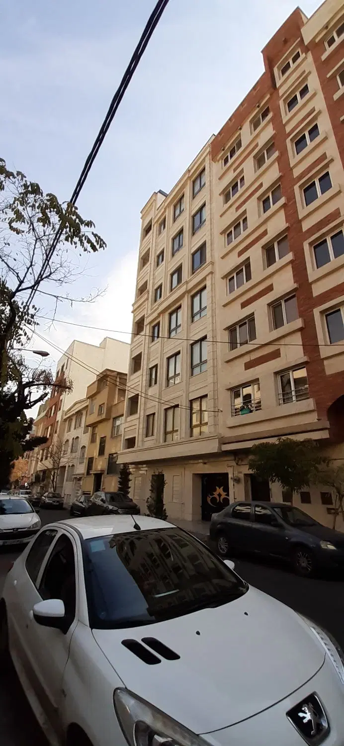 فروش ۱۰۳ متر ۲ خوابه رو به آفتاب در سهروردی شمالی
