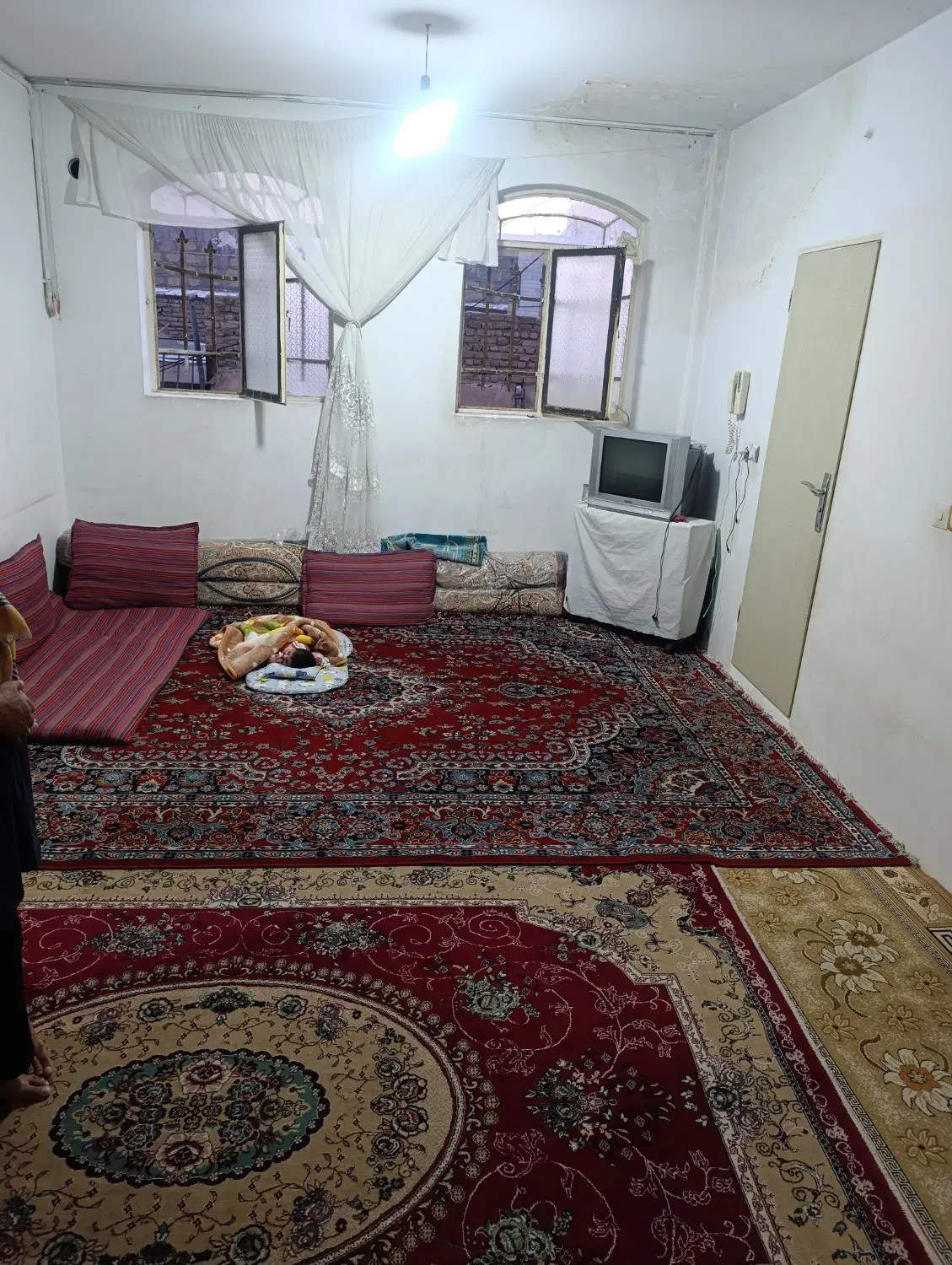 منزل مسکونی تک واحدی طبقه اول
