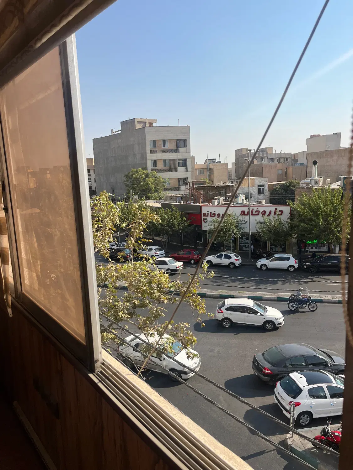 ۹۰ متر کاربری تجاری بر اصلی ستارخان