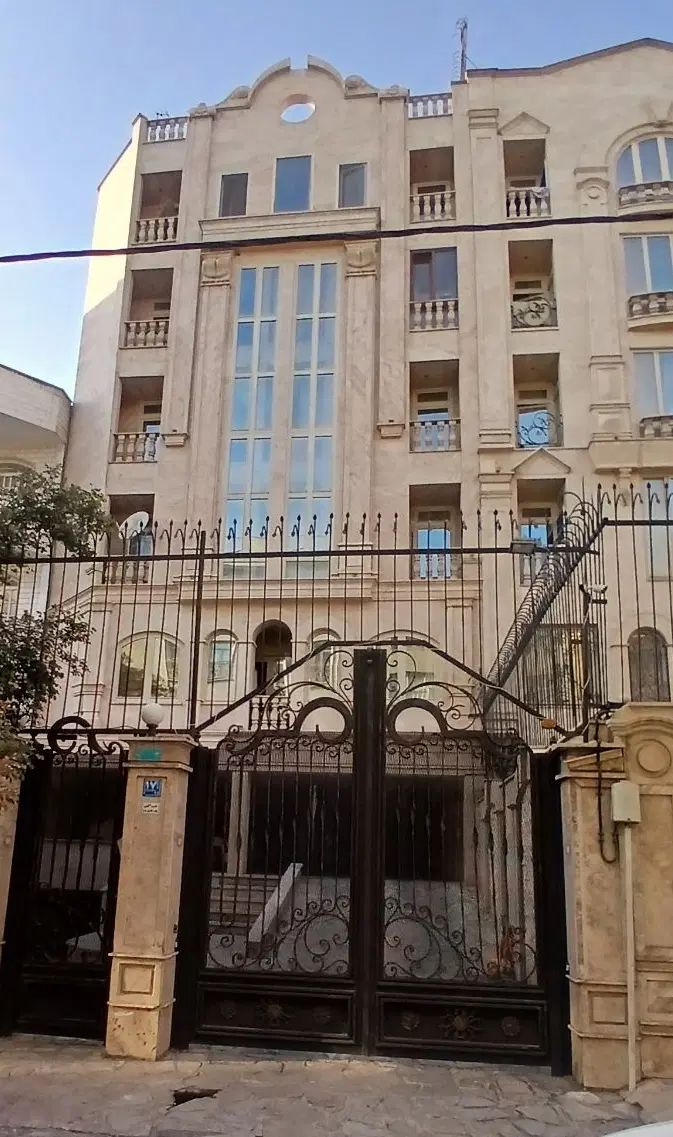 ۱۱۰ متری دو خوابه