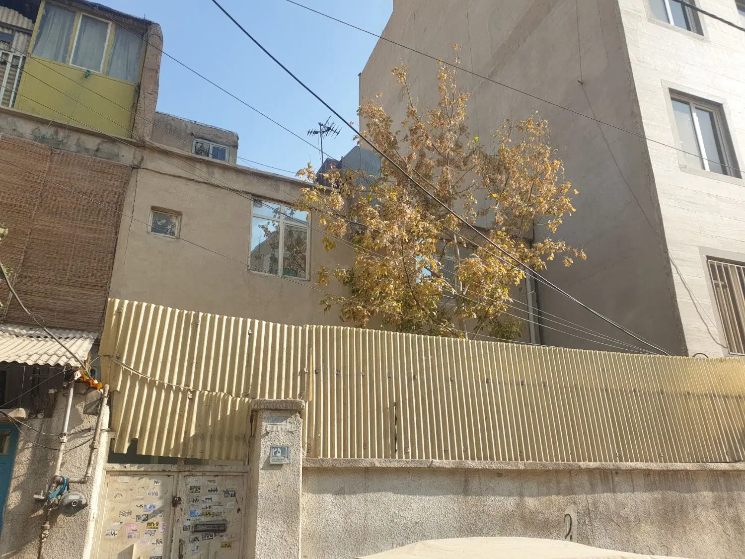 خانه ویلایی حیاطدار ۳طبقه با زیر زمین اماده مشارکت