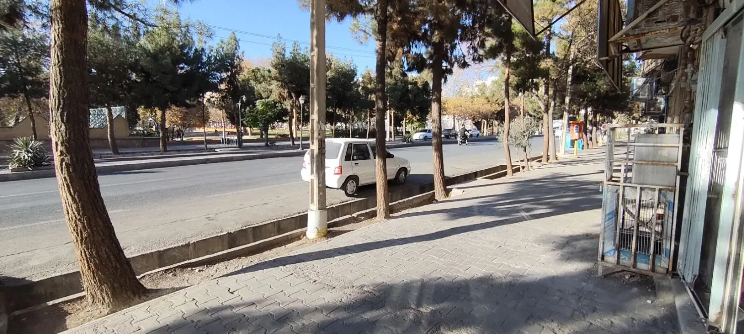 مغازه سر نبش مطهری ۱۵