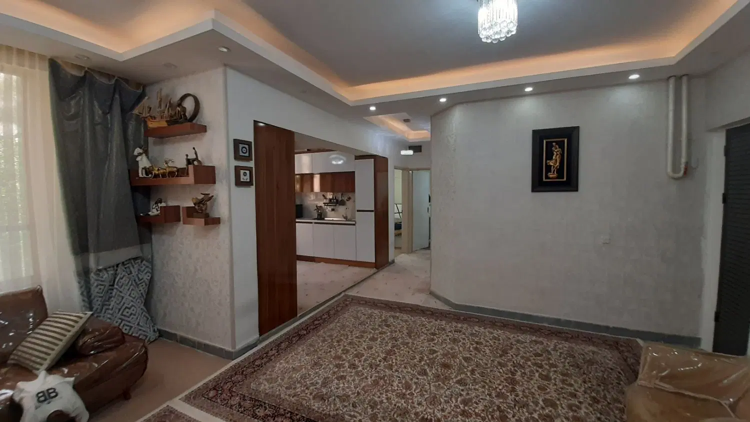 واحد ۹۳متری الهیه خیابان کاشانی
