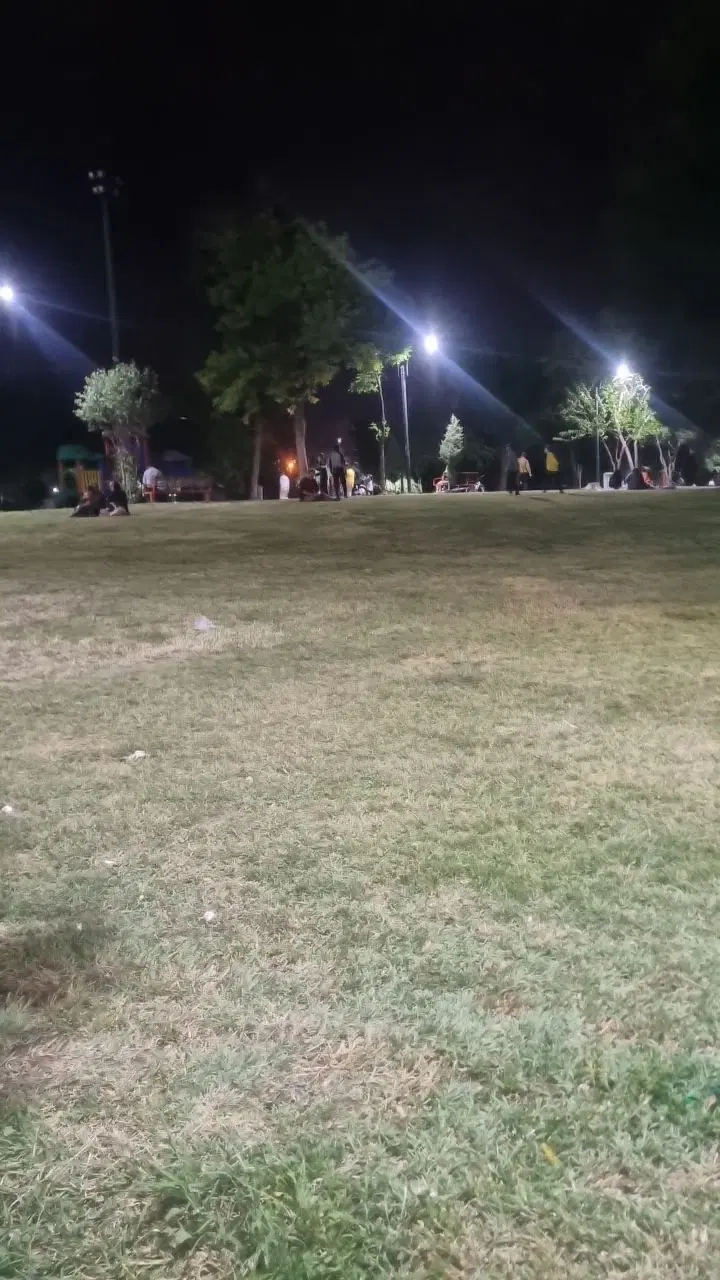زمین و مسکن