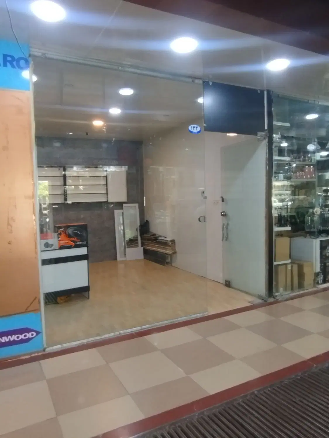 فروش مغازه در پاساژ ازادی