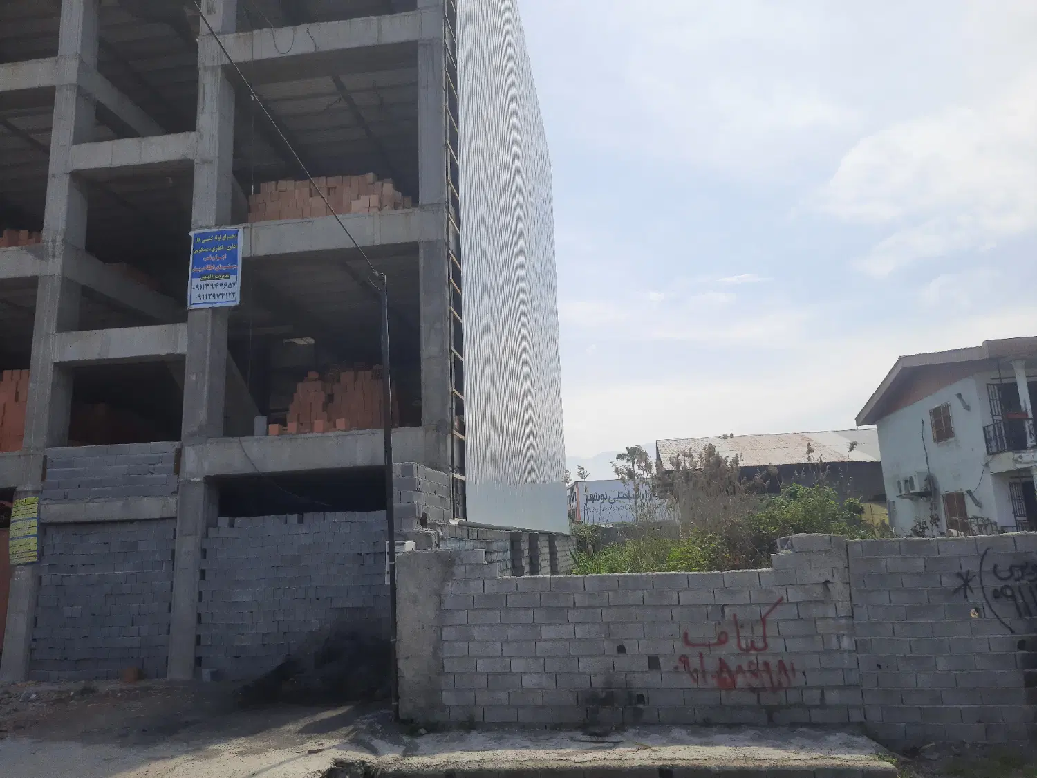 زمین 308 متر نزدیک دریا، مناسب هتل و آپارتمان