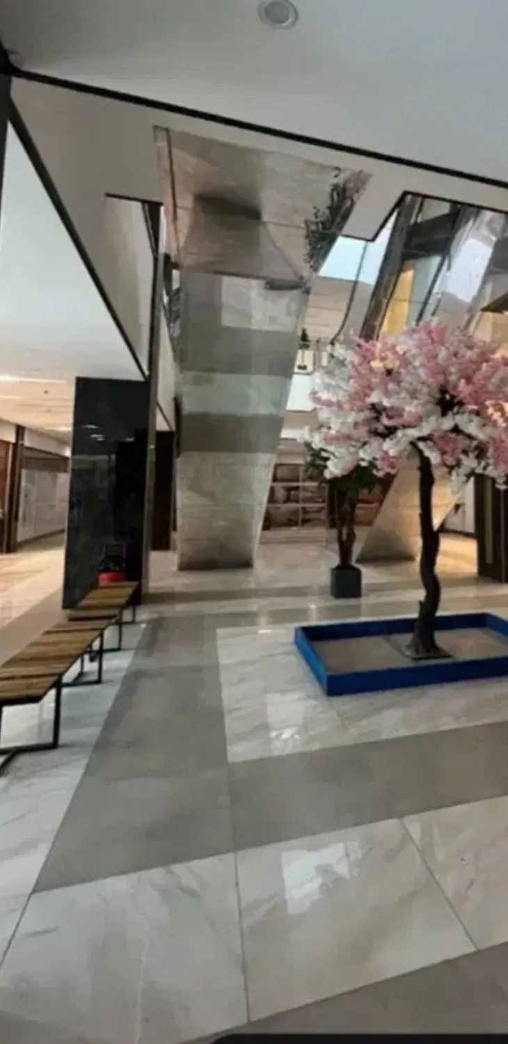 مغازه تجاری خیابان استقلال