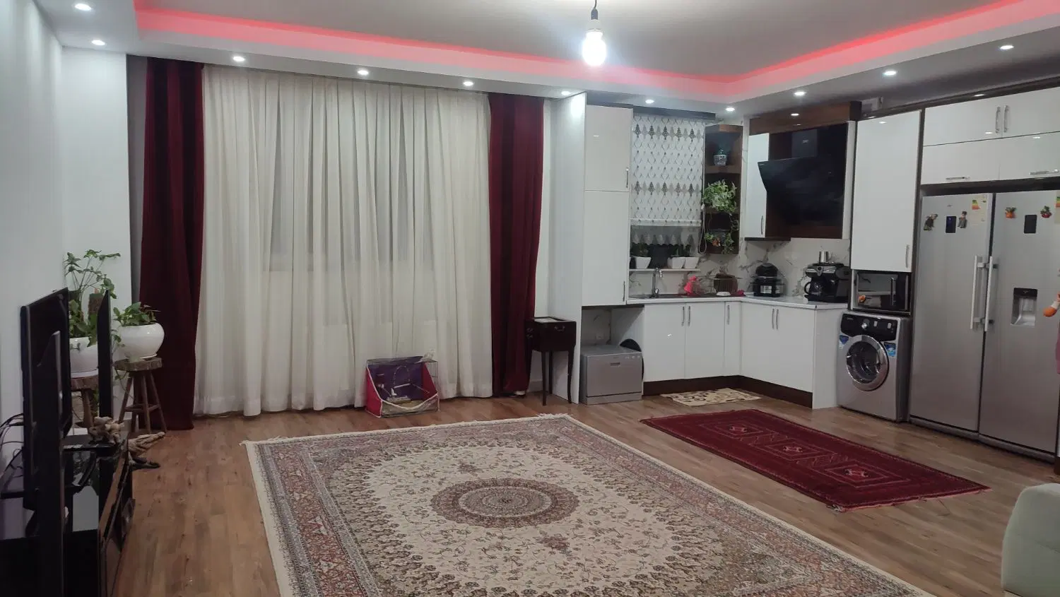 واحد78متری طبقه اول  دوخواب زیرساخت ارین