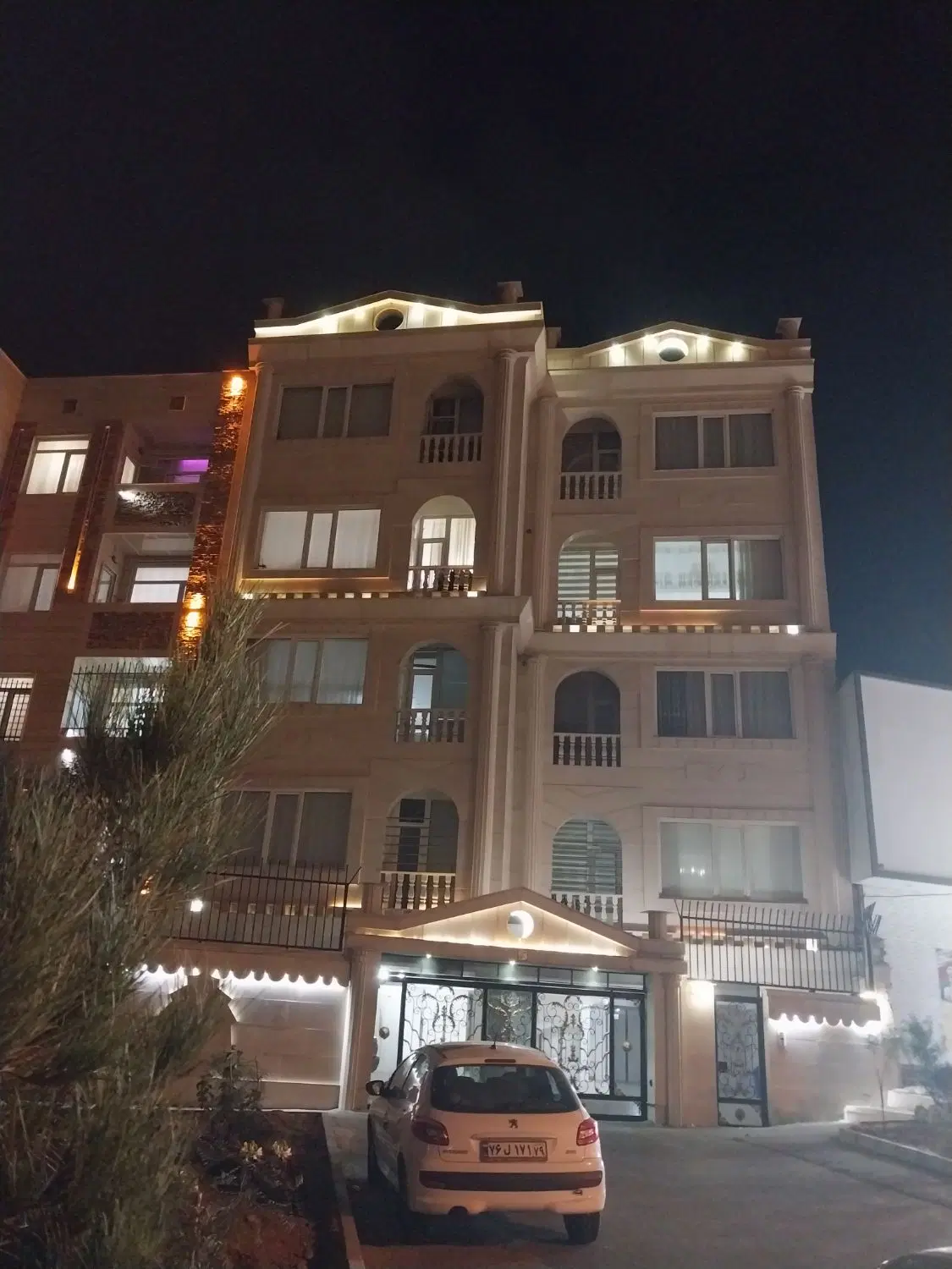 اپارتمان ۱۱۷ متری