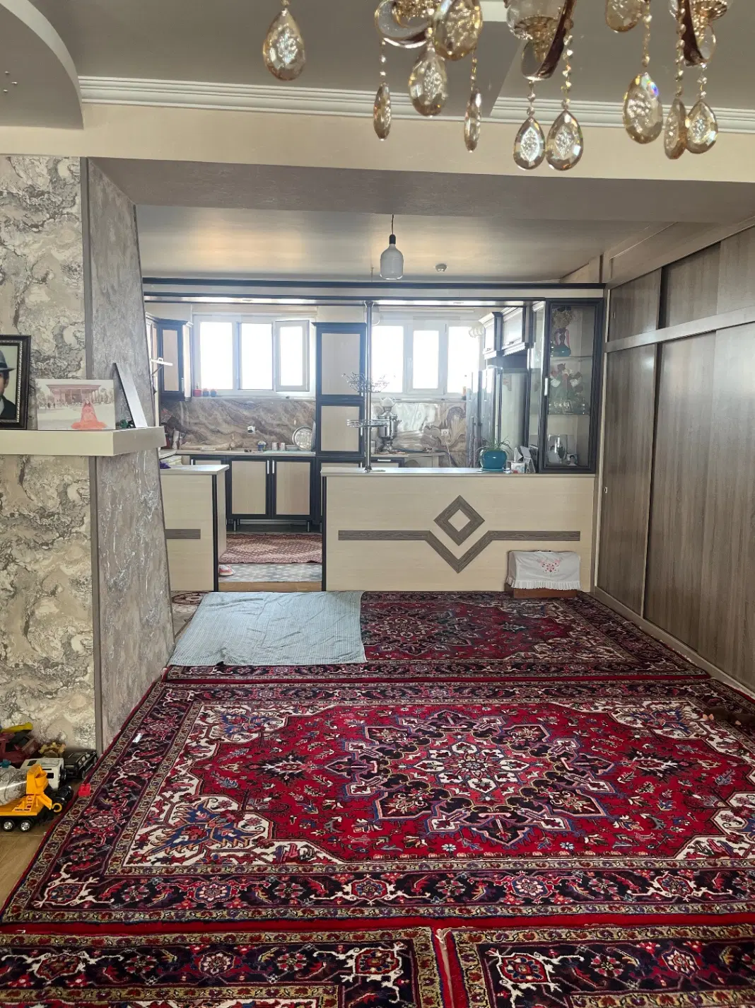 ۱۳۵ متر دوخوابه تک‌واحدی شهرک ارم