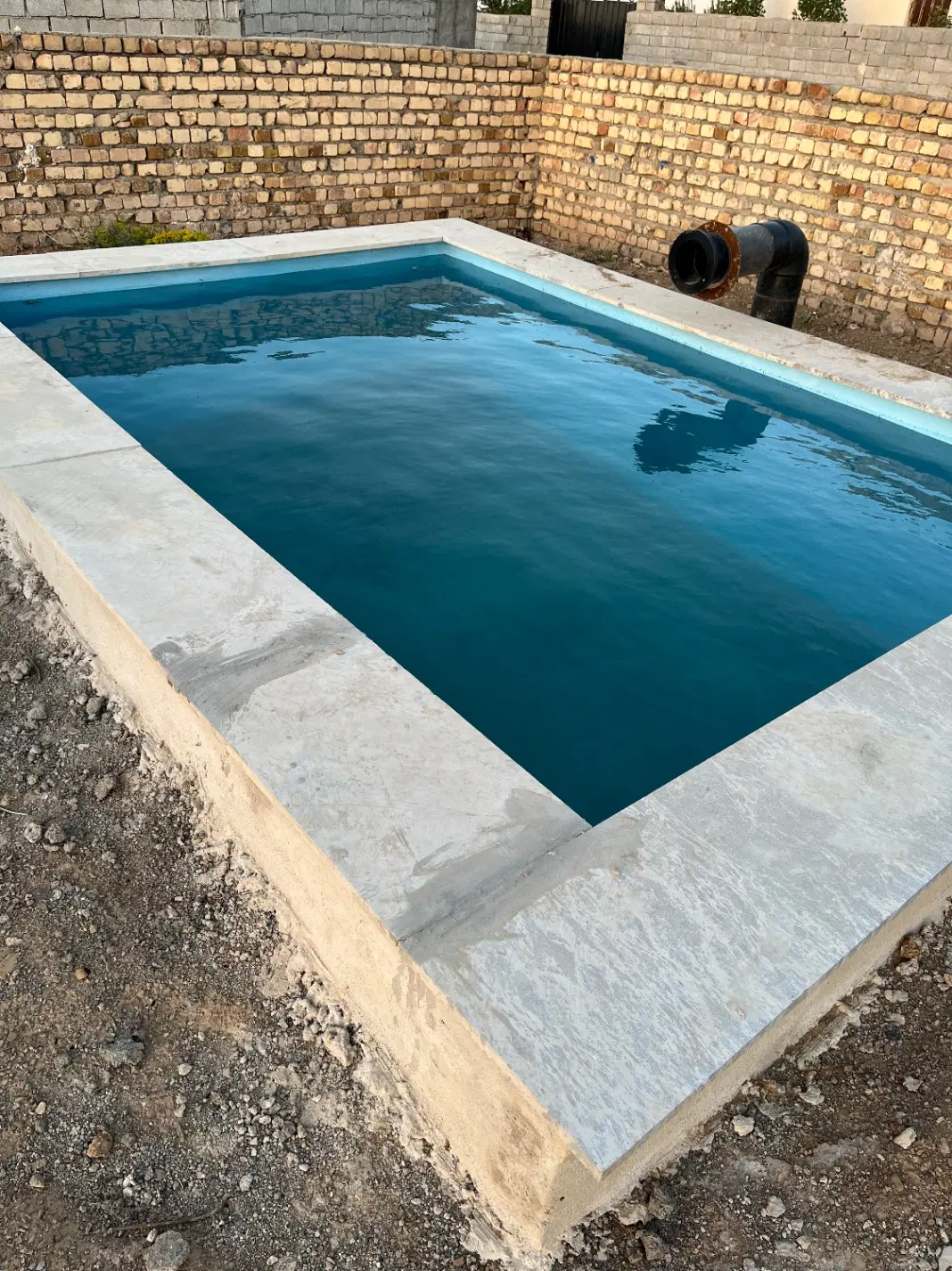 زمین چهاردیواری در کمربندی شمالی خیابان صدف