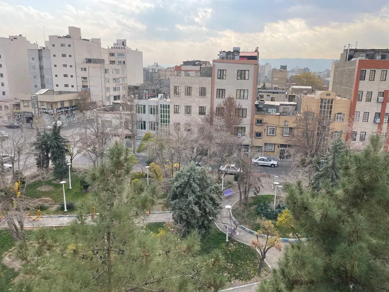 ۷۰۰ متر دور دیوار مجموعه ابراهیم آباد (جاده سنتو)