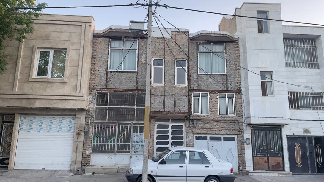 فروش ۲طبقه حاشیه تربیت بین معلم و دانشجو