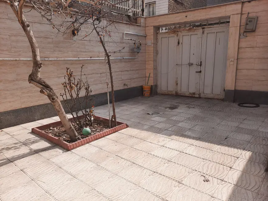 خانه حیاط دار در خطیب