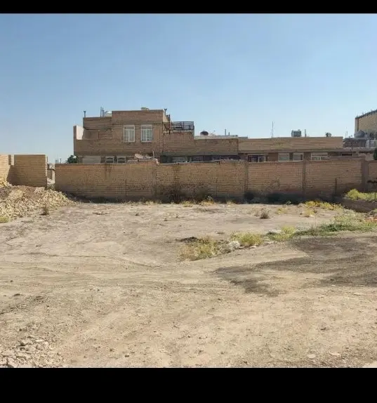 زمین پشت باسکول