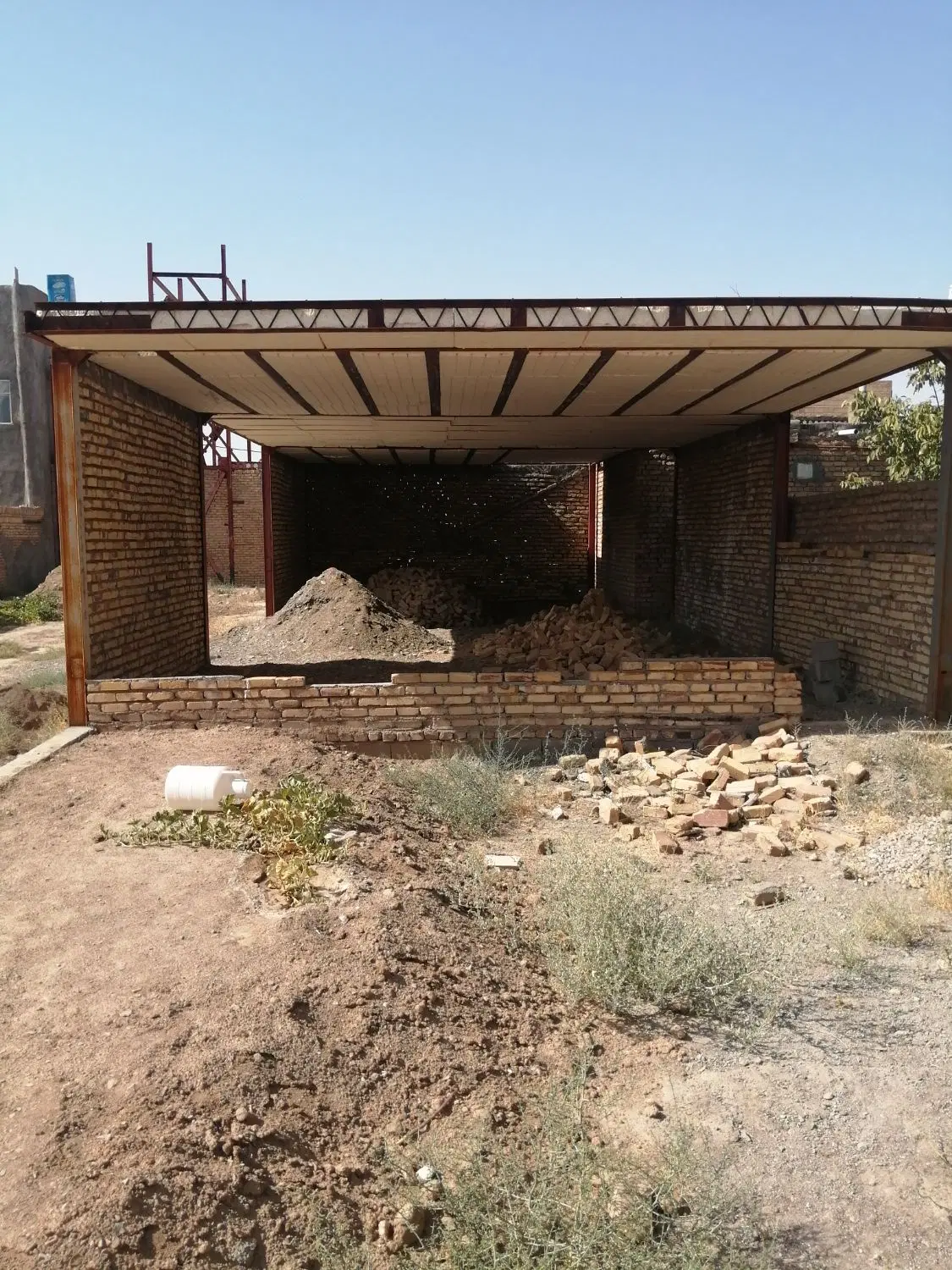 160 متر زمین