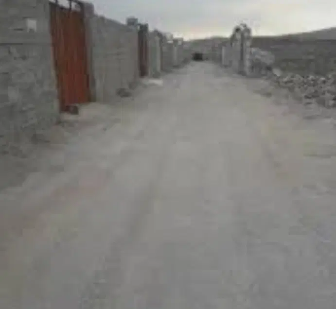 زمین ۲۰۰متری قولنامه ایی