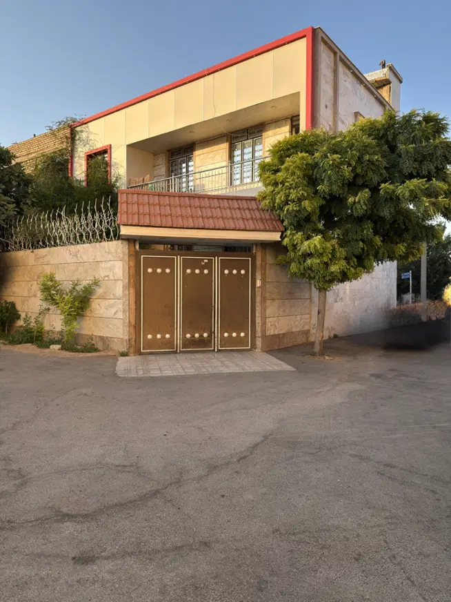 خانه دو طبقه