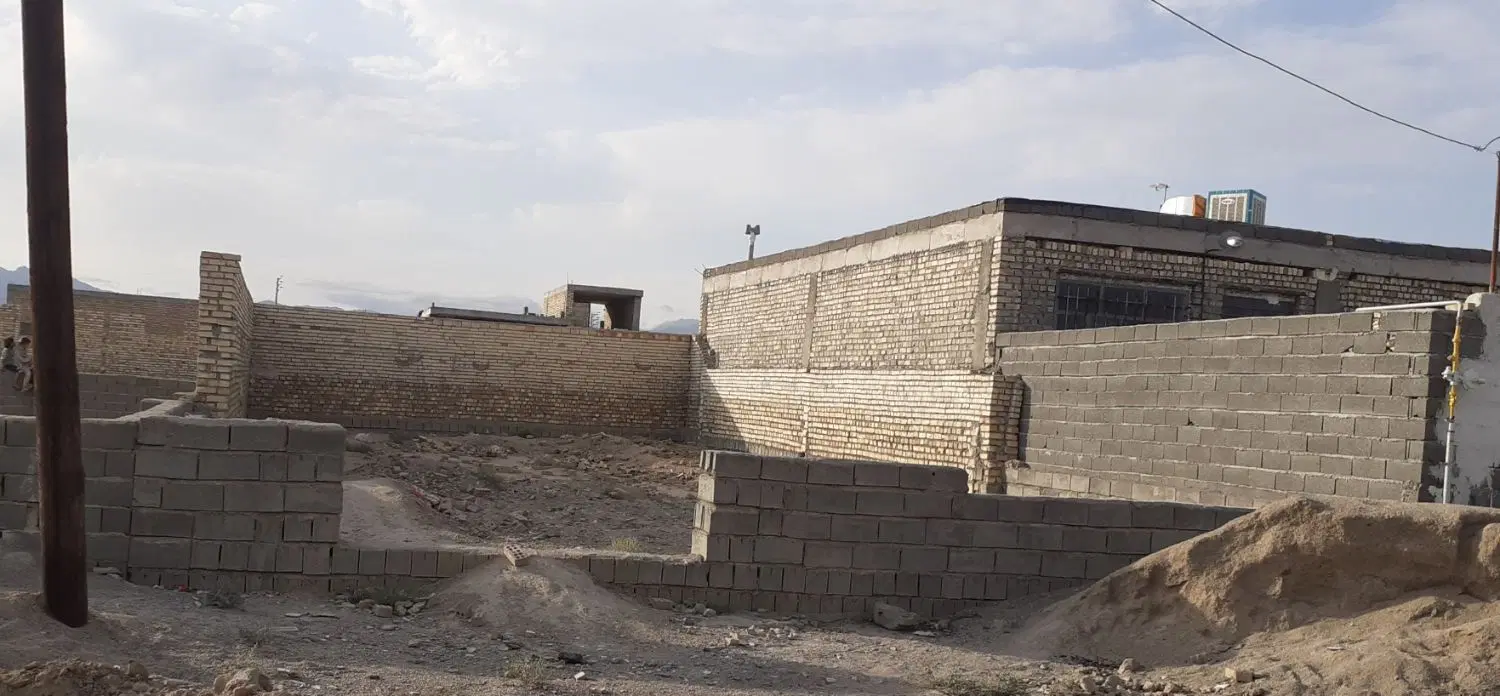 زمین ۲۰۰متری