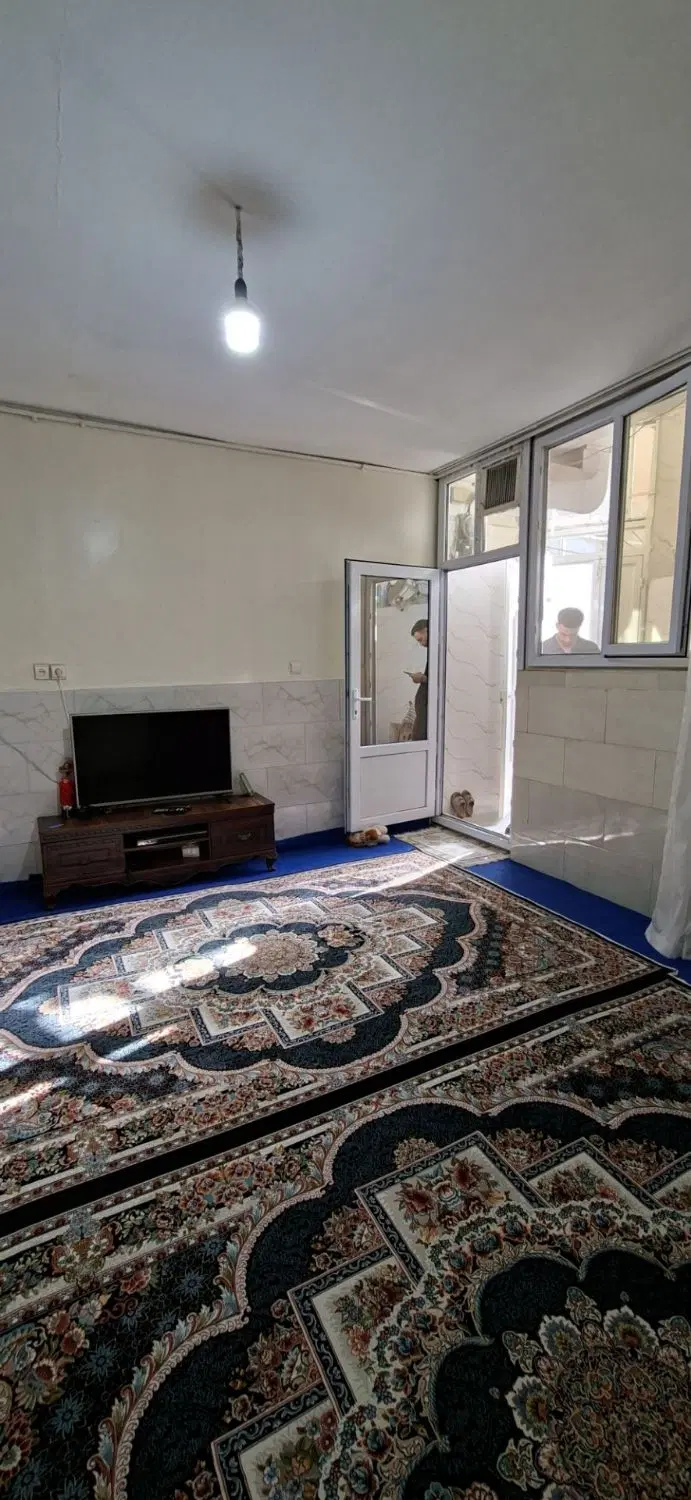 واحد 55 متری شیک و تمیز تازه دوخوابه(بازسازی شده)