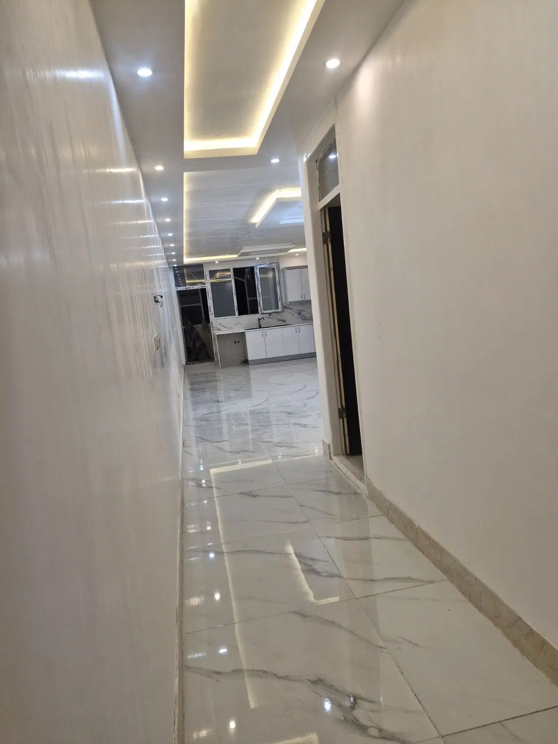 آپارتمان 125متری بازسازی شده شیک طبقه اول روی همکف