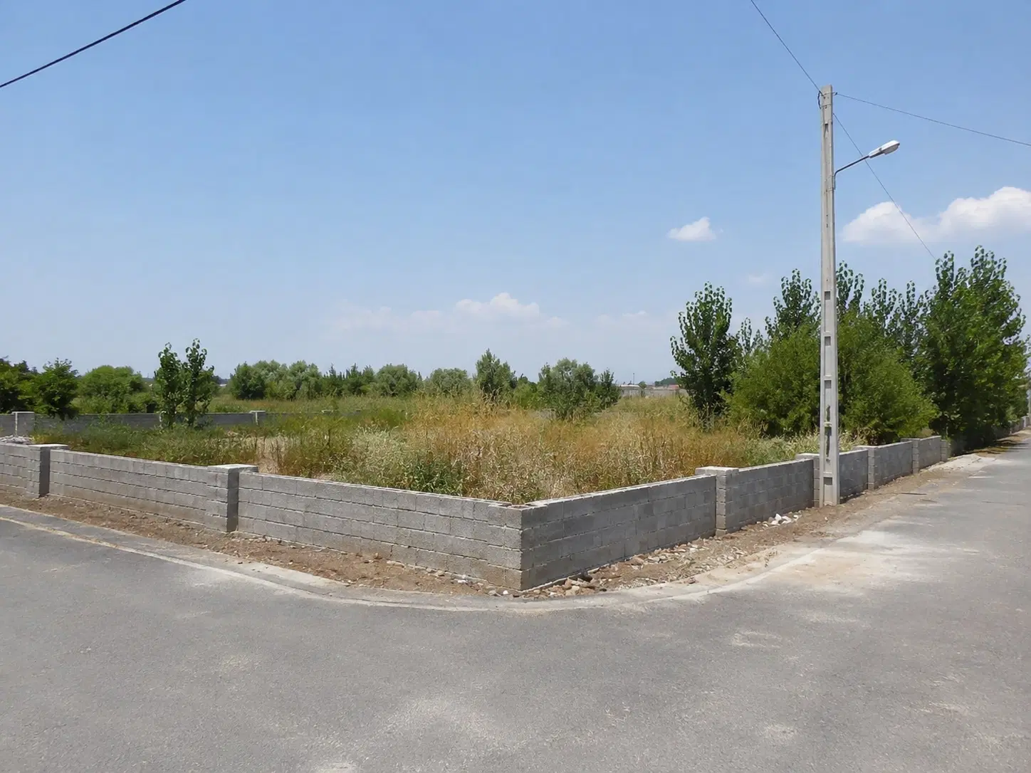 زمین باغشهری محصور