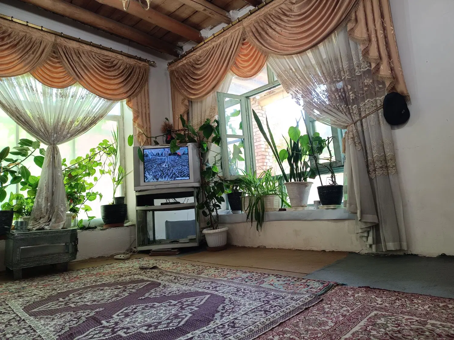 خونه باغ روستایی