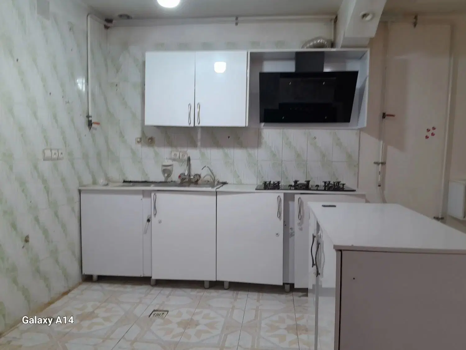 پردیس دو گلشاد سه مجتمع  درخشان سمت دیوار