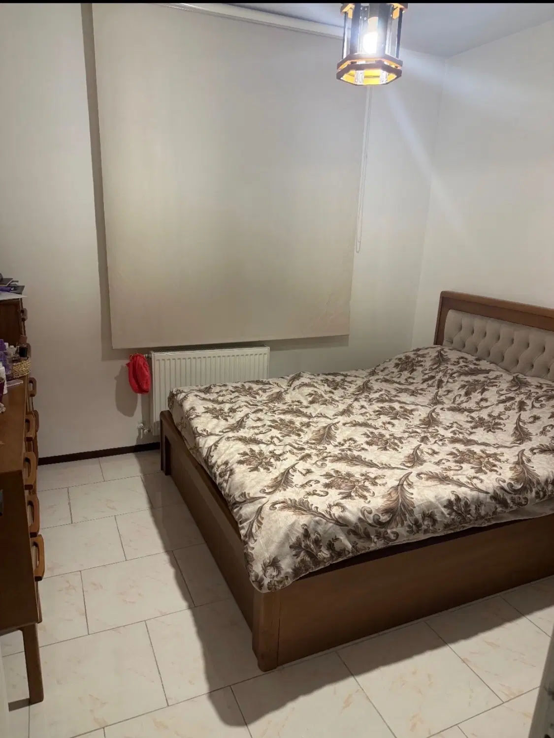 مستغلات_۲۴۰ متر در ۳ طبقه_قابل سکونت_چند قدمی مترو