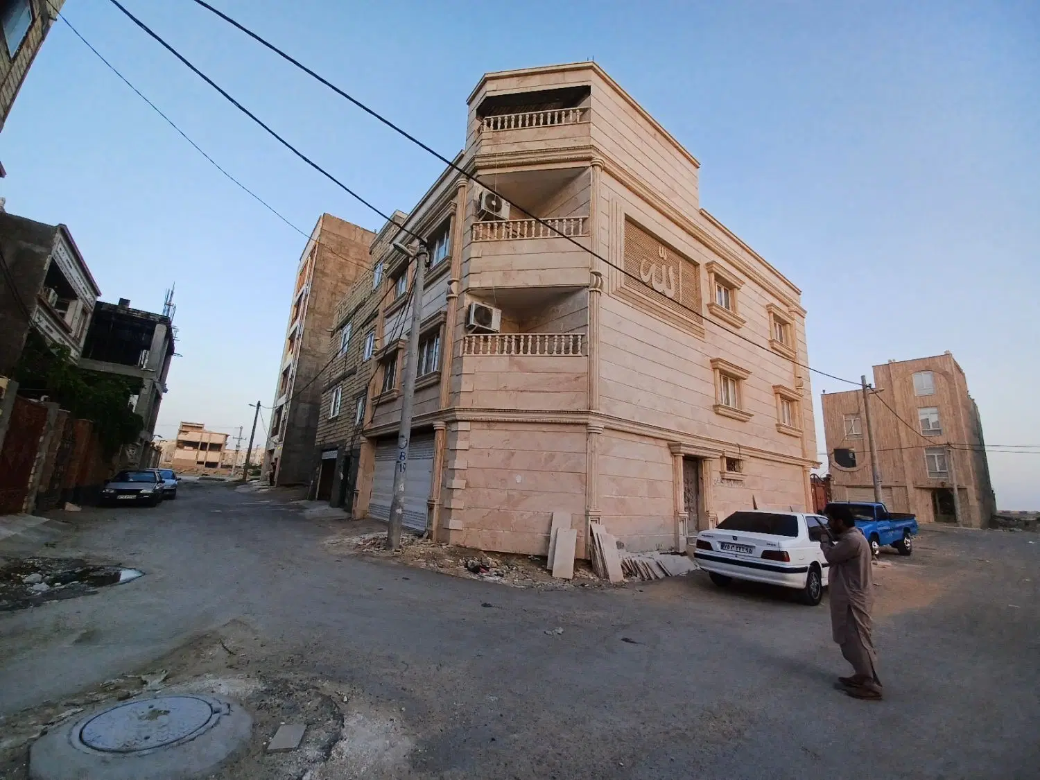 فروش فوری سه طبقه با هم شهرک بهار لاین دوم دریا