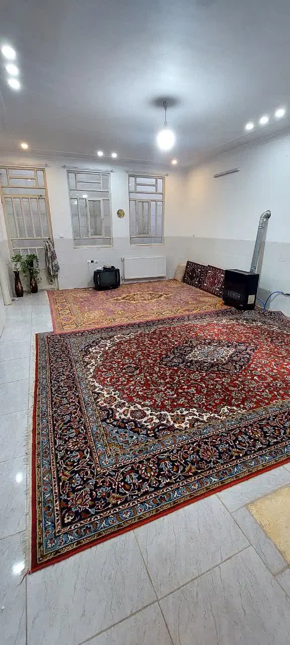 زیر زمین میدان امام علی