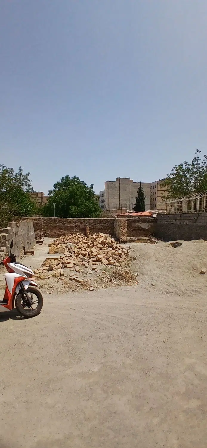 زمین ۲۰۰ سندار آماده ساخت شهرک۱۱۰ املاک کیا