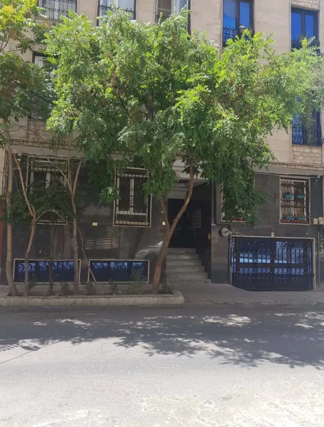 شمس آباد، بلوار بیژن، گلستان ها ۶۰ متر