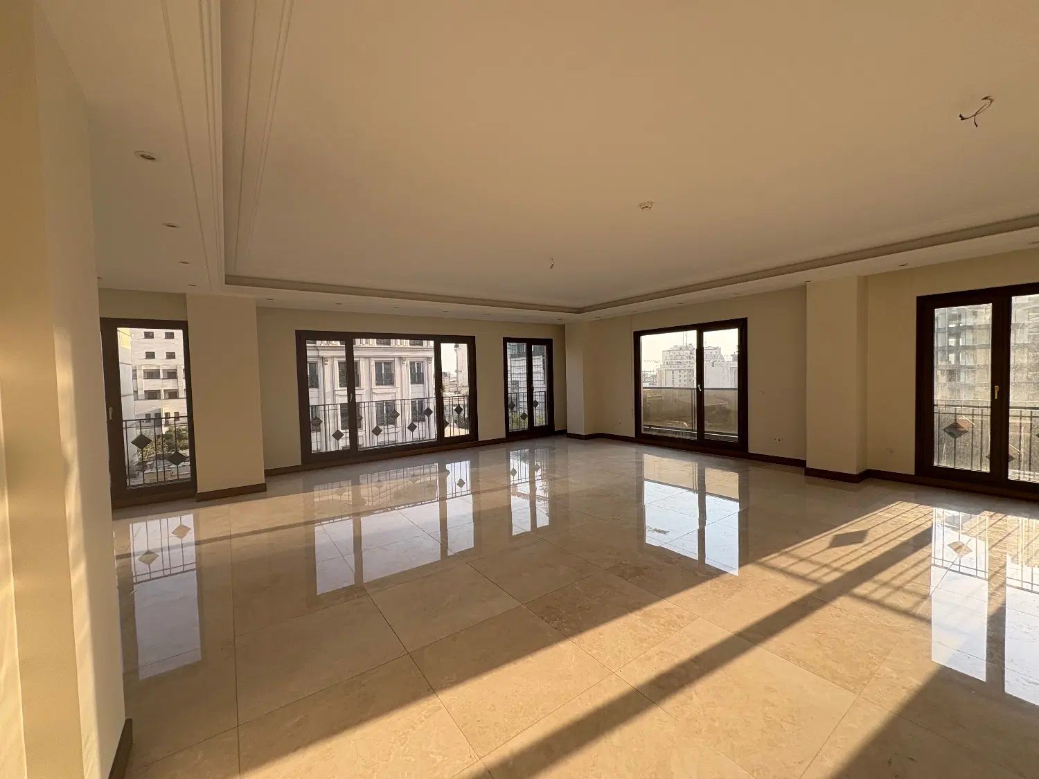 اقدسیه_بوستان_۲۵۰متر_آفتاب گیر_خوش تقشه