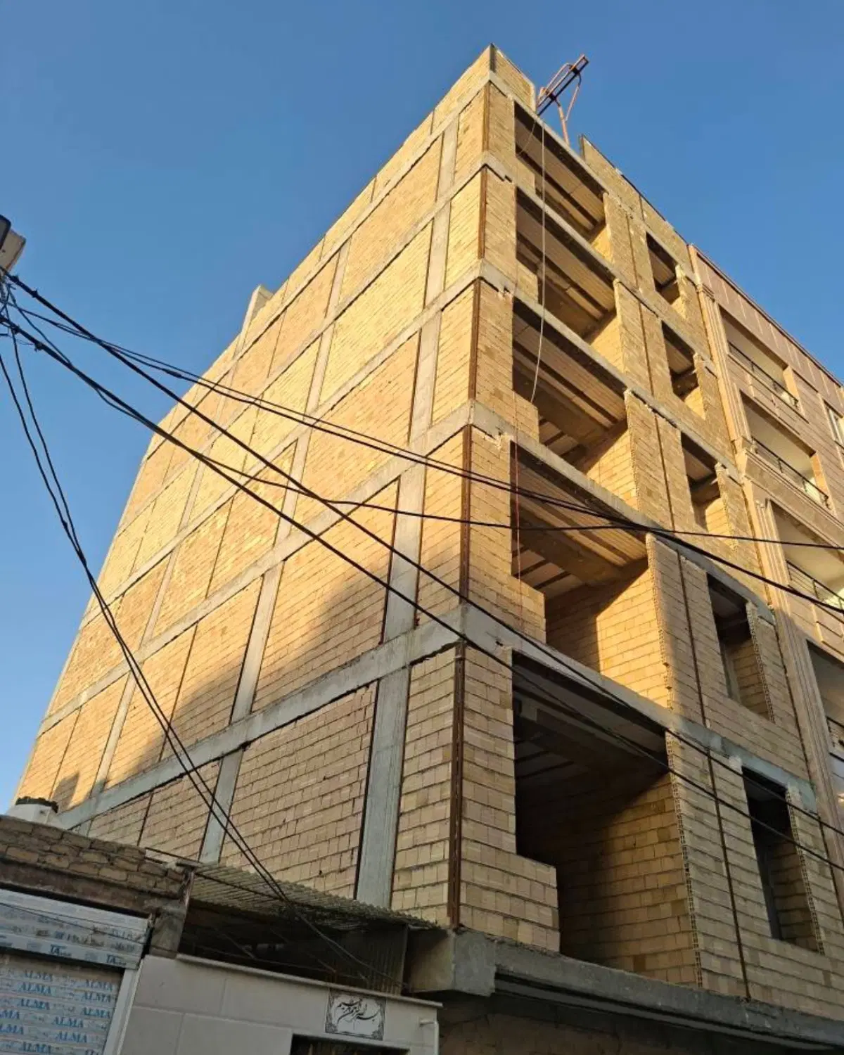 آپارتمان تک واحدی