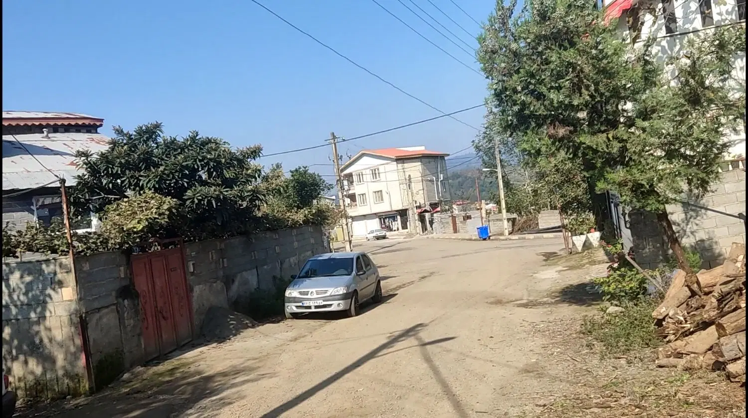 زمین ۲۱۳ متری شهری با پروانه ساخت شهرداری