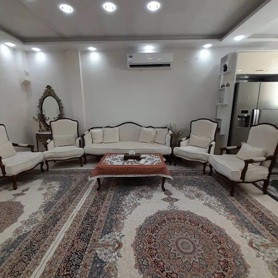 کیانشهر 70 متر با پارکینگ