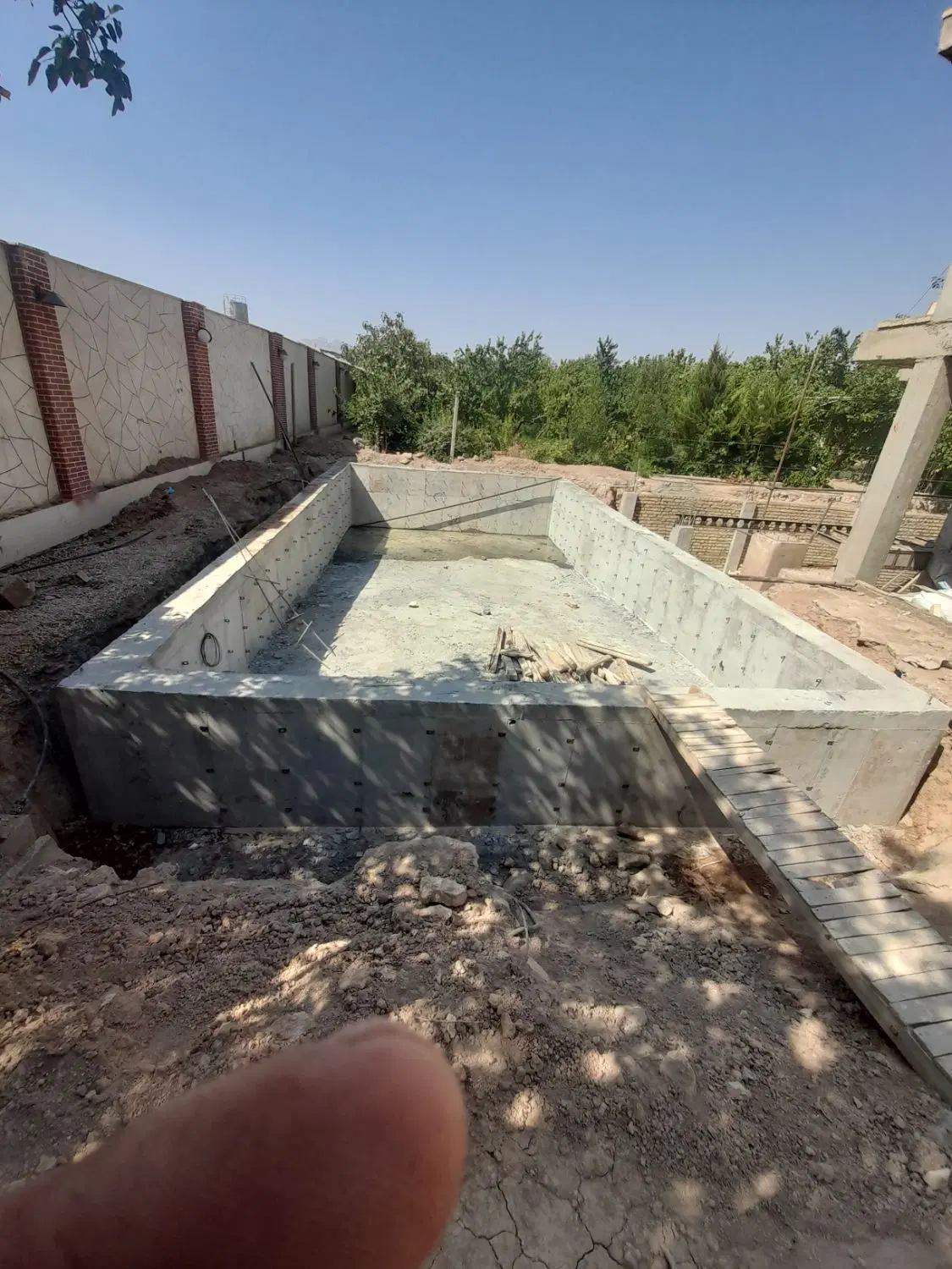 اجرای قالبندی و ارموتور بندی استخر ویلا وساختمان