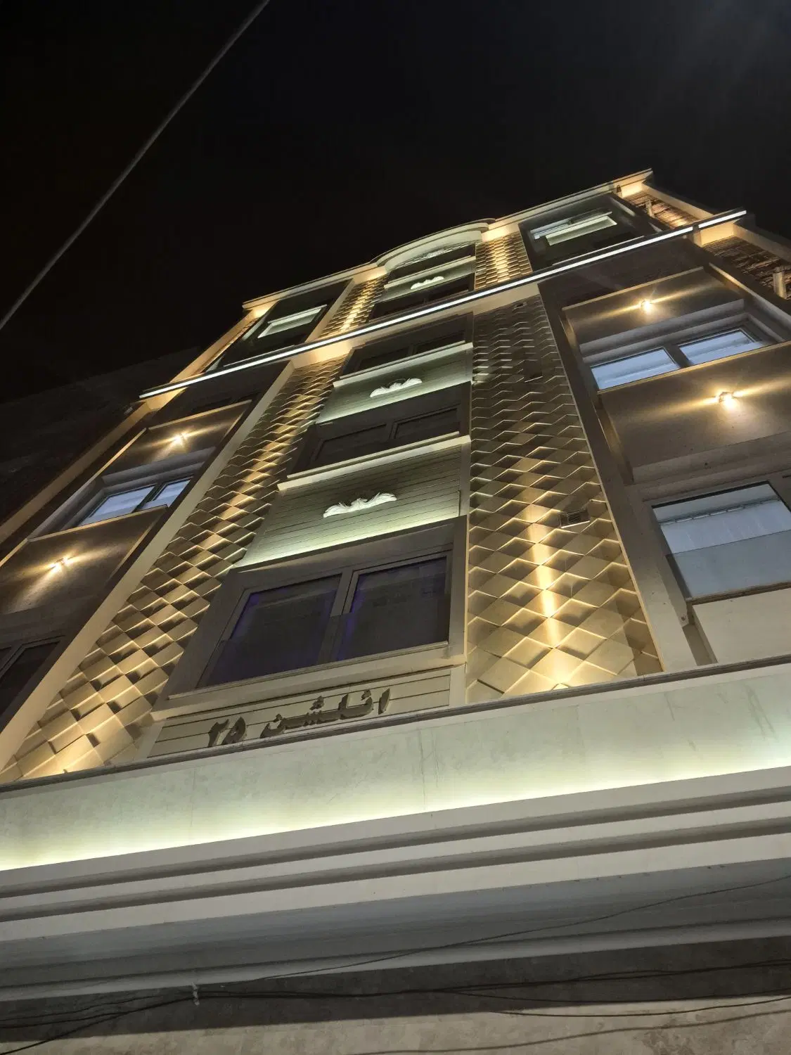 آپارتمان طبقه ۳ از ۵ زعفرانیه