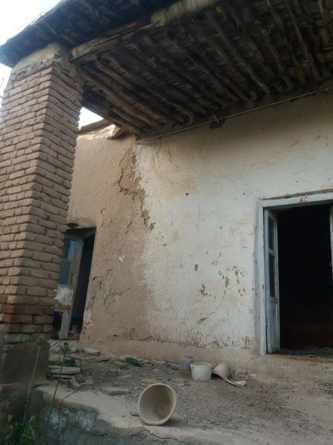 خانه کلنگی ویلایی مسکونی حیاط دار