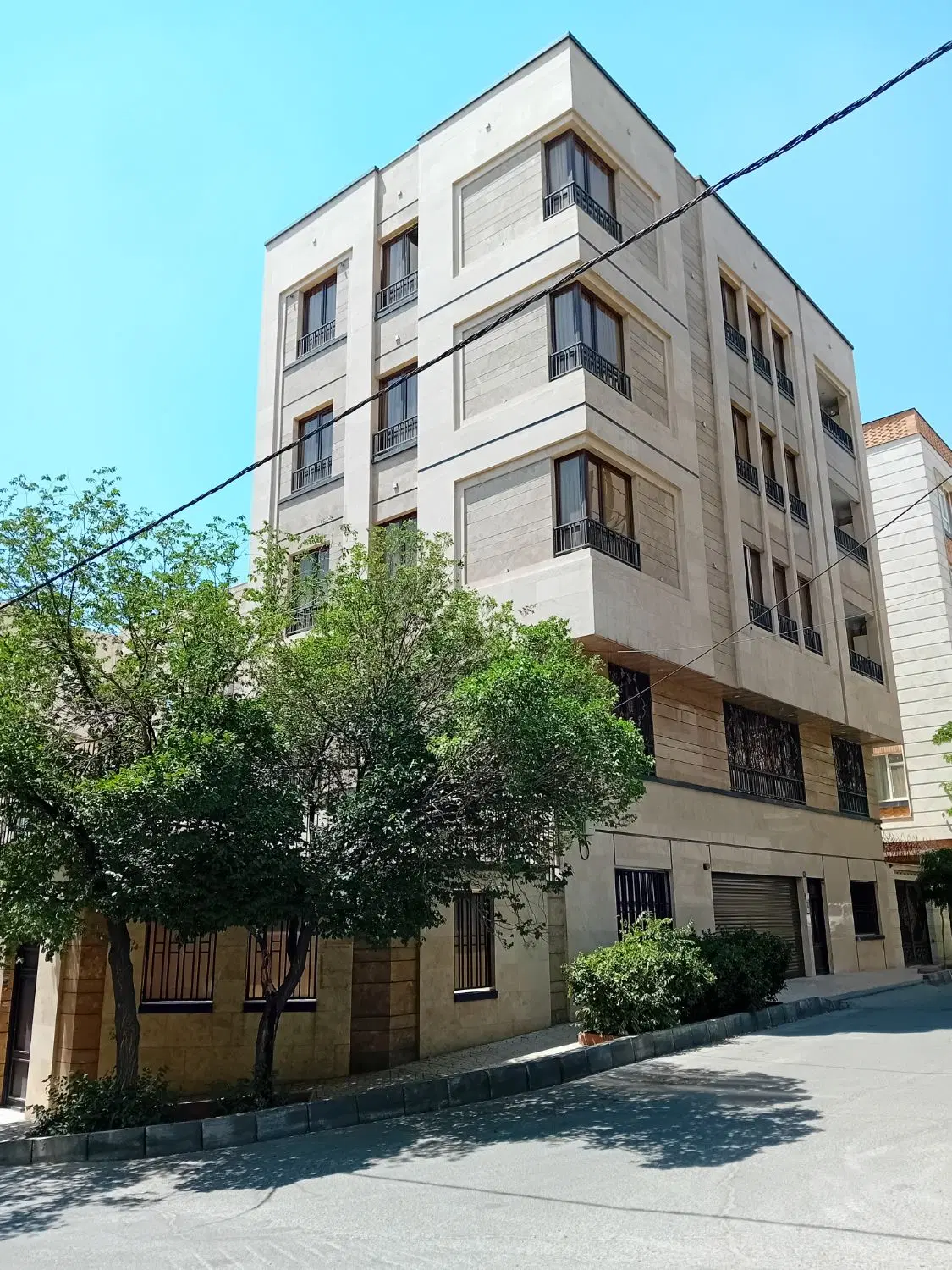 آپارتمان تکواحدی حکیمیه ۱۲۰‌متری۳خواب_۲پارکینگ دار