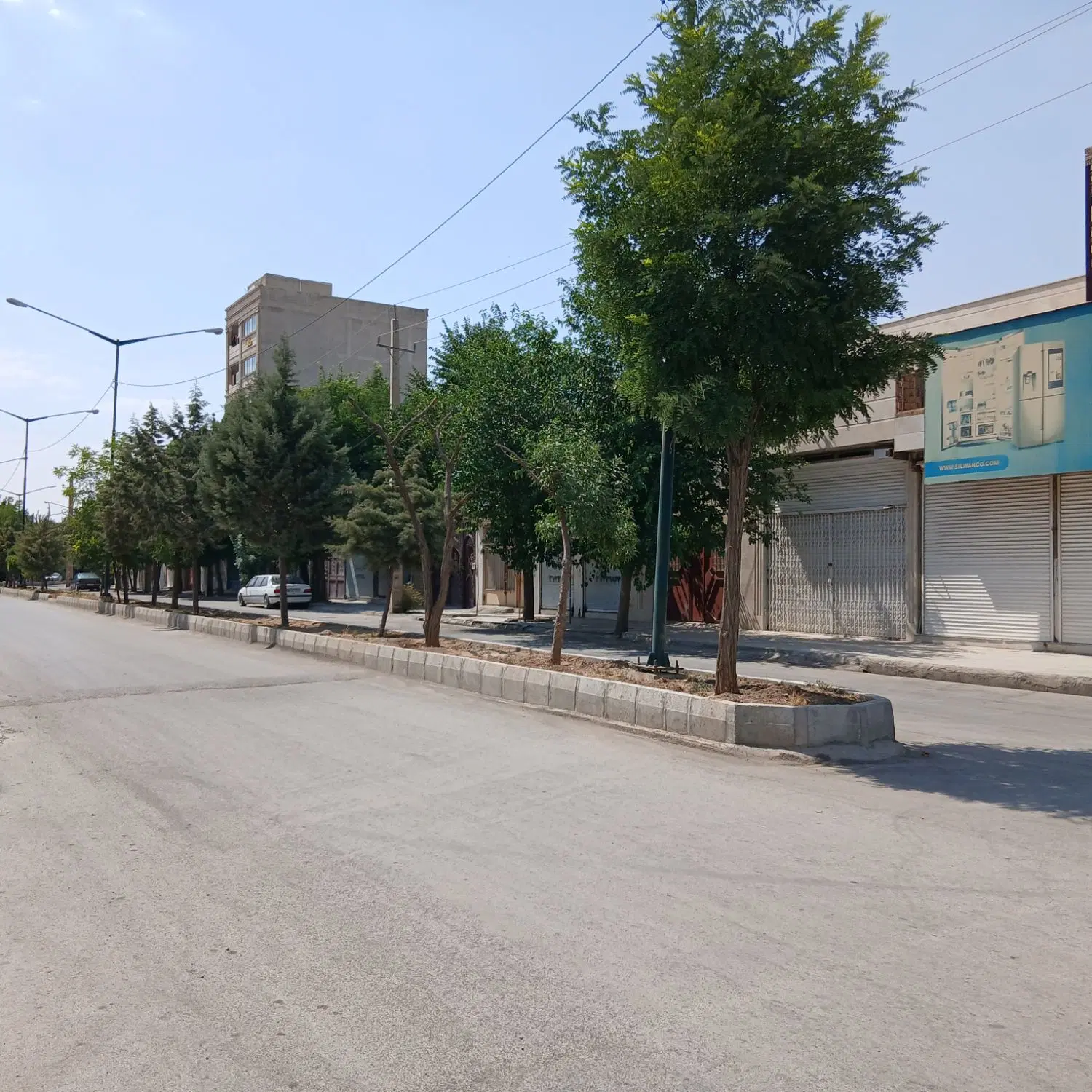 خانه ویلایی 200 متر بر خیابان اصلی تجاری