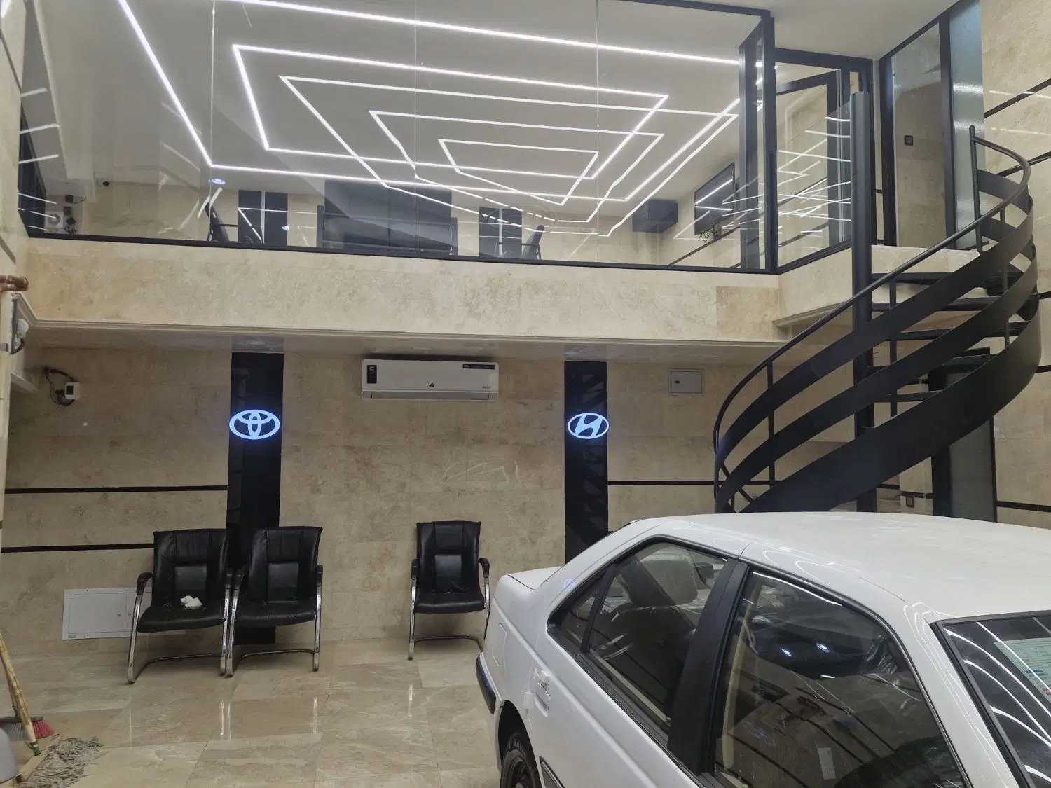 مغازه تجاری