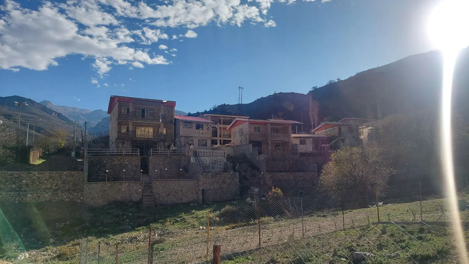 زمین داخل بافت روستایی سله بن