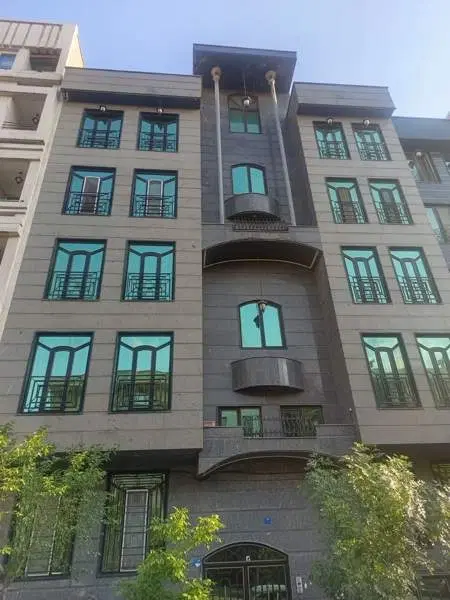 80 متر 2 خواب فول امکانات * کاشانی بهنام * تخلیه